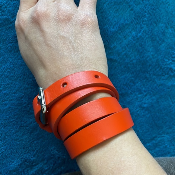 Dolce & Gabbana real leather 💯 authentic bracelet adjustable! - Picture 3 of 4